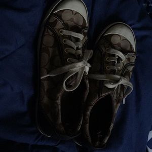 Nice hardly wore coach shoes